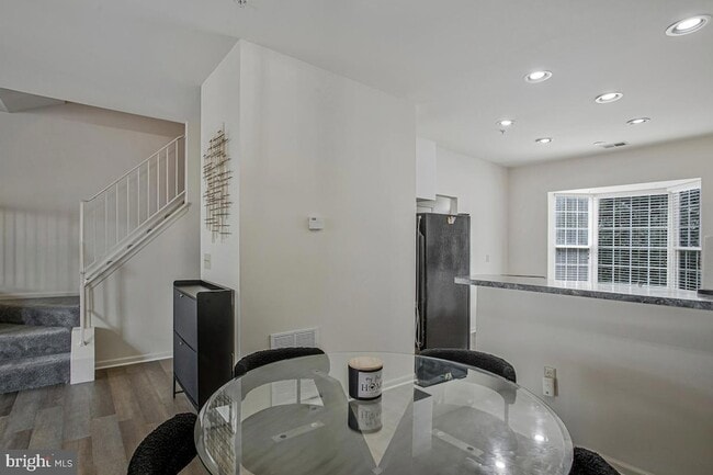 Building Photo - 1210 Needham Ct