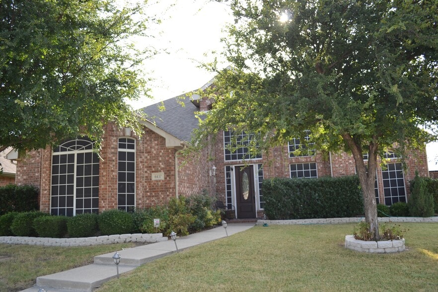 Front Elevation - 6437 Branchwood Trail