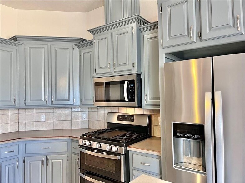 Building Photo - 628 Allison Ln