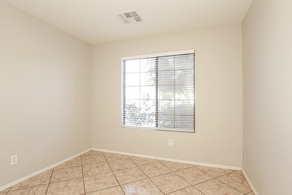 Building Photo - 23955 W Antelope Trail