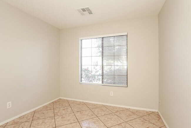 Building Photo - 23955 W Antelope Trail