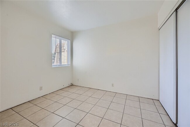 Building Photo - 3604 Thomas Ave