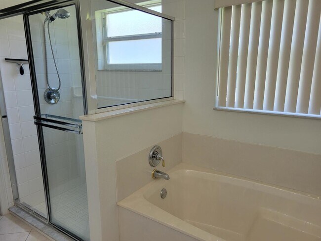 Building Photo - Great 3 Bedroom in Beautiful 55+ Kings Ridge