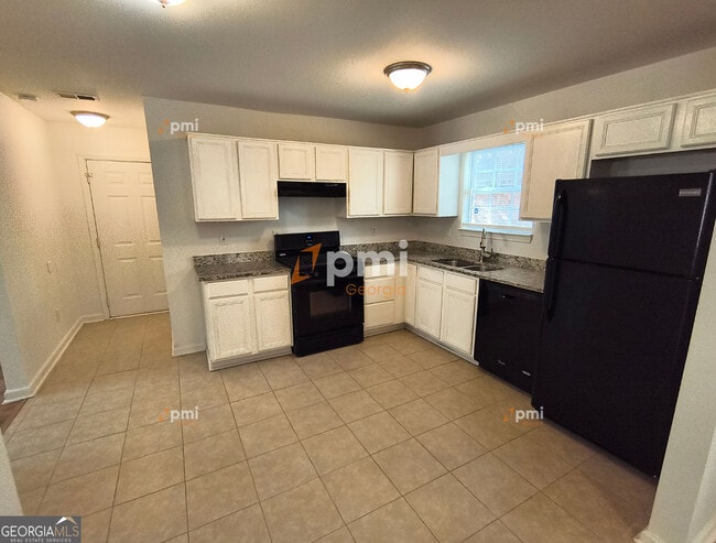 Building Photo - 8155 Autumn Green Dr