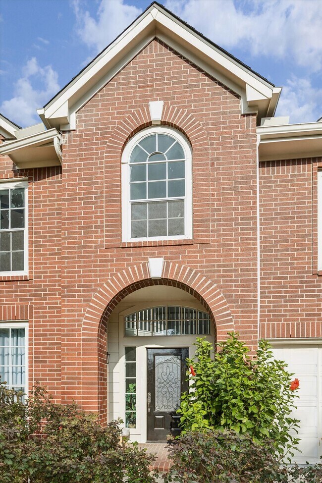 Building Photo - 11306 Avon Pl