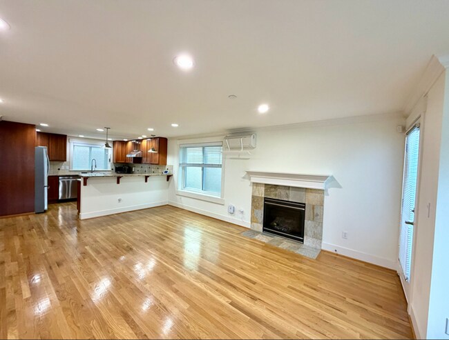 Building Photo - 517 N 39th St