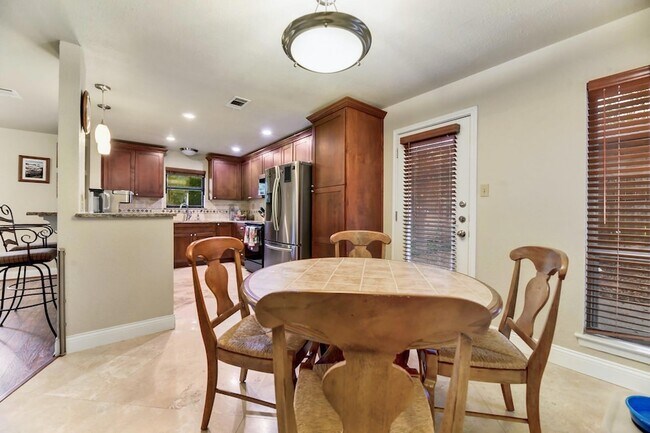 Building Photo - 11313 Menodora Dr