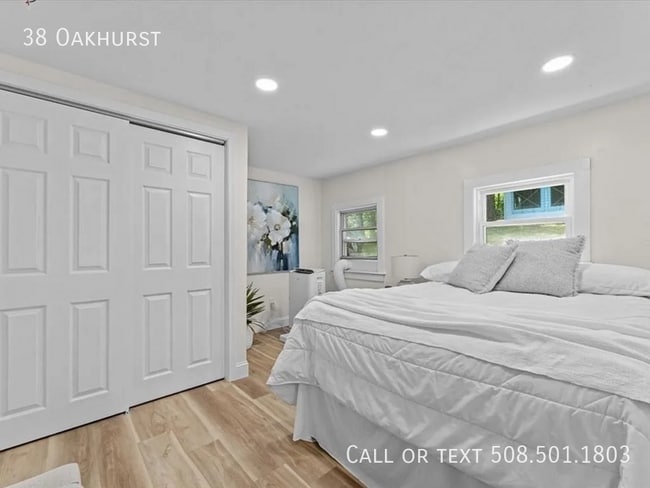 Building Photo - 38 Oakhurst-