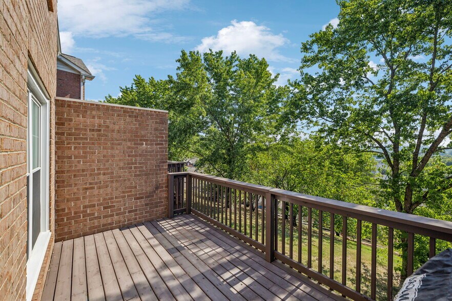 private back deck - 1614 Brentwood Pointe