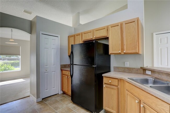 Building Photo - 1507 Ocean Cove St