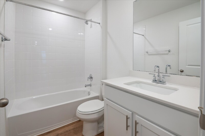 Building Photo - 1936 Lazy Acres St