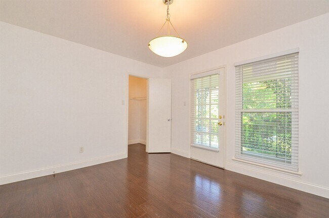 Building Photo - 710 S Fry Rd