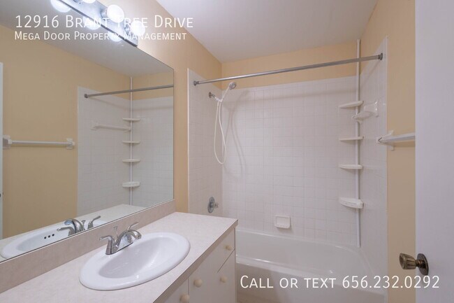 Building Photo - 12916 Brant Tree Dr