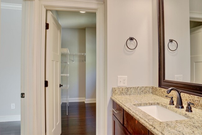 Building Photo - Heisman Villas: End Unit with Parking & Pr...