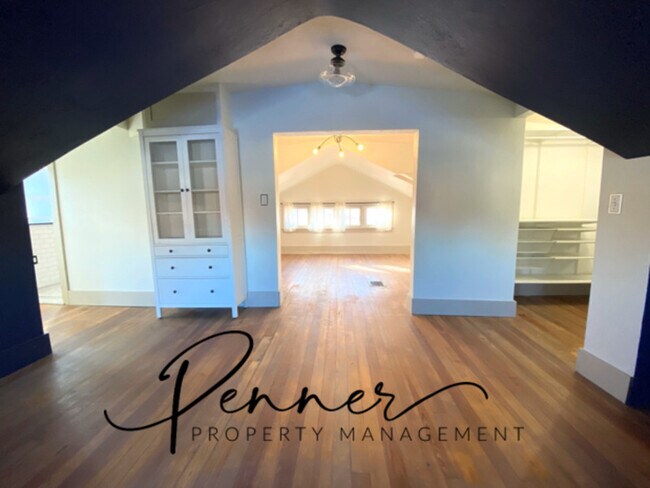 Building Photo - 127 E Kansas Ave