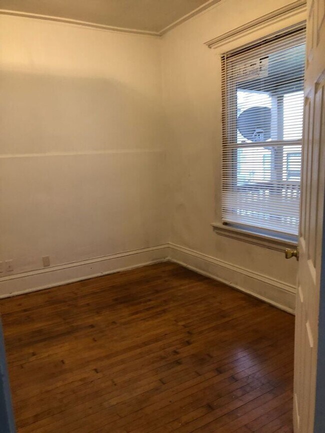 Building Photo - 1938N26thY