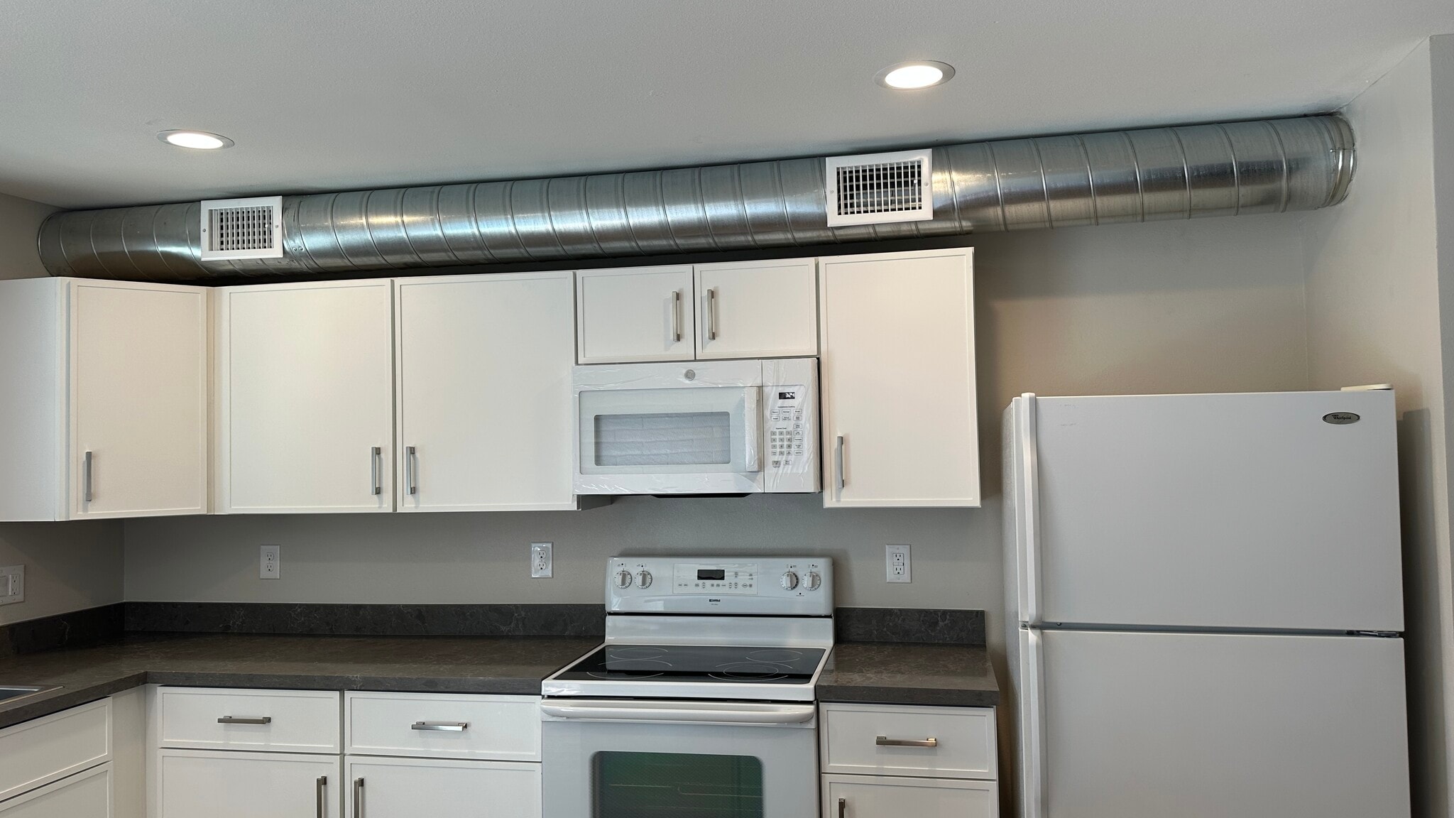 Building Photo - 2808 S Mill Ave