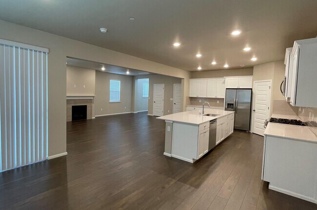 Building Photo - 1037 Timberline Ave
