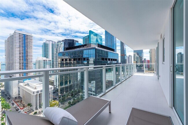 Building Photo - 1080 Brickell Ave