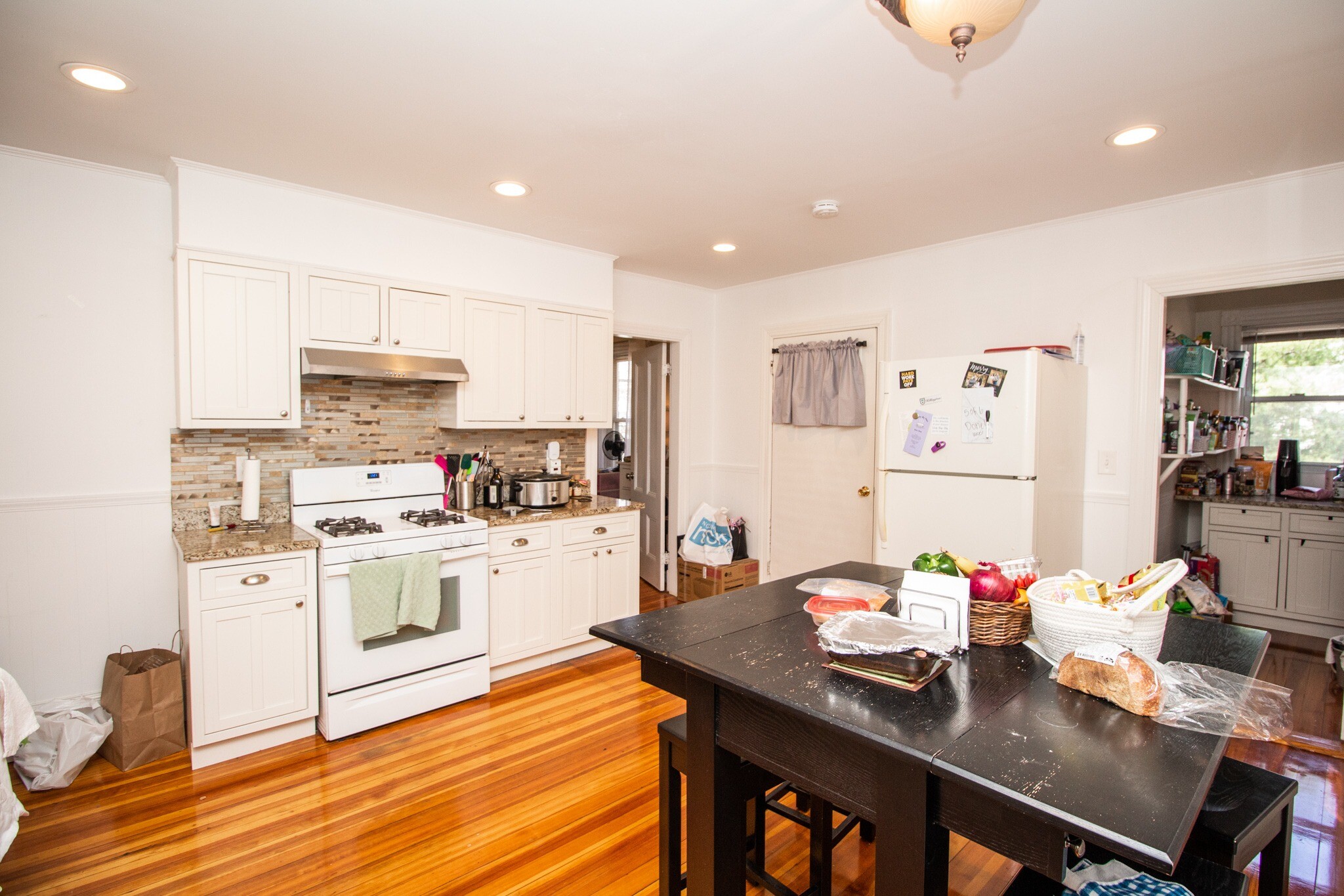 Building Photo - 66 Chestnut St