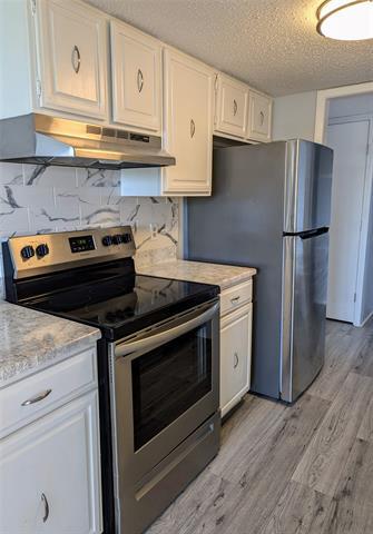 Building Photo - 8560 Park Ln