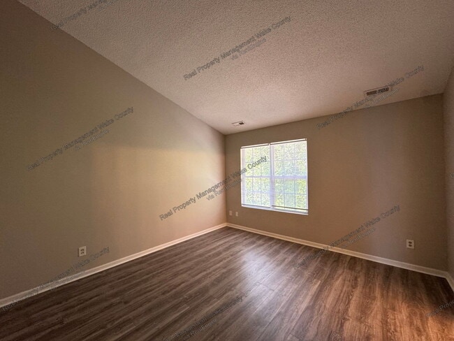 Building Photo - 424 Alero Rd