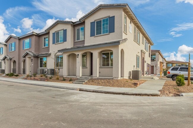 Building Photo - 2023 built townhome