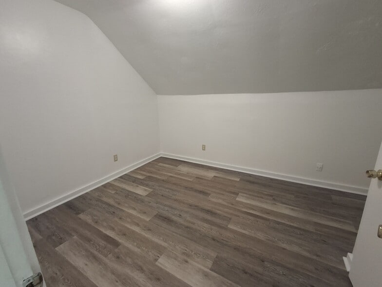 Building Photo - 51 Columbia St