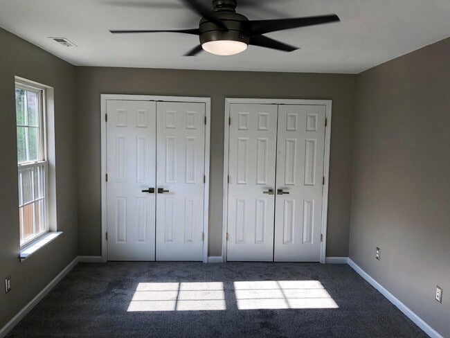 Building Photo - 71 Farington Cir