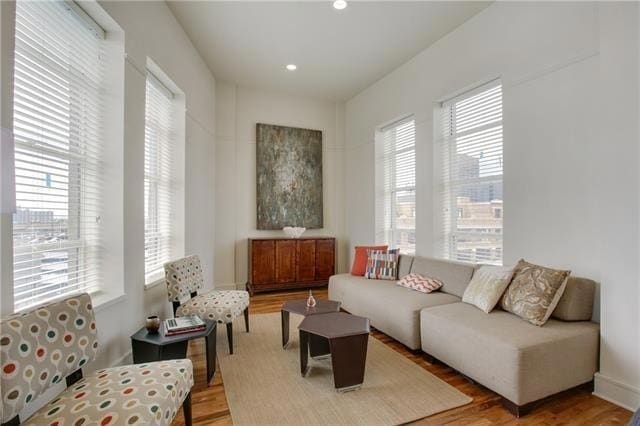 Building Photo - 833 Howard Ave