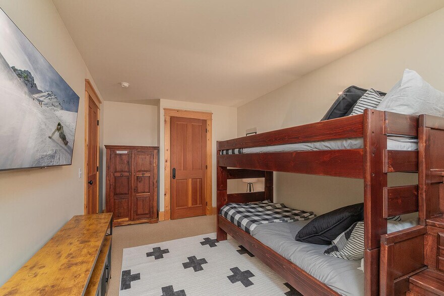 Building Photo - 215 Double Eagle Dr