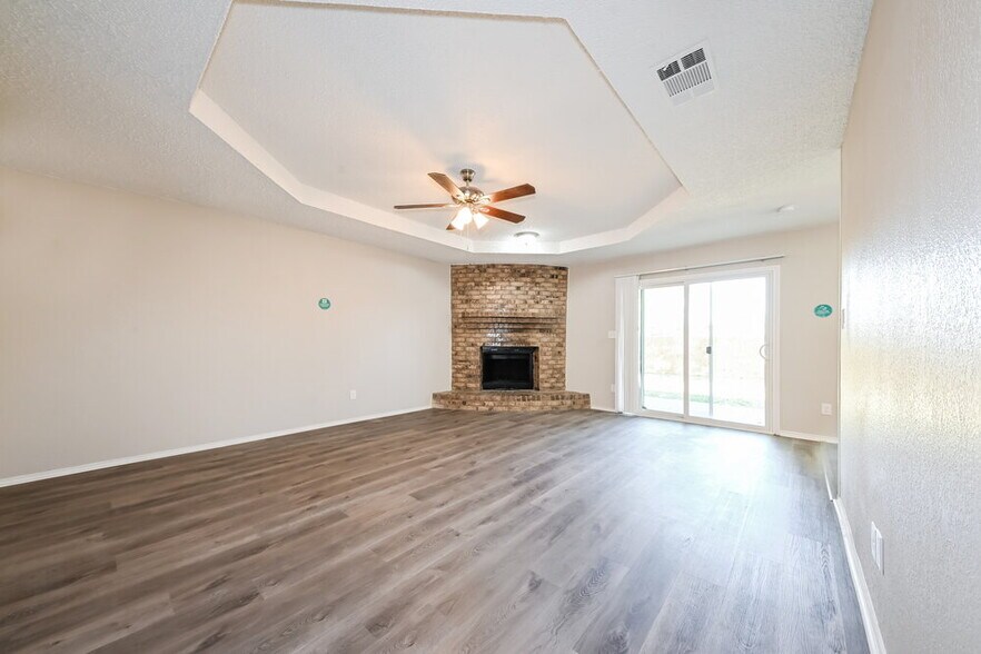 Building Photo - 1101 Twin Cedar Ct