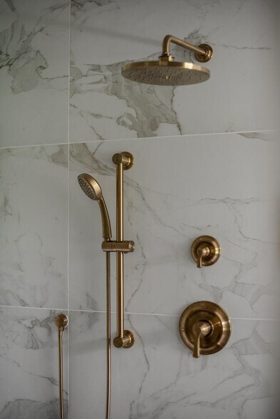 Building Photo - 4224 Granny White Pike