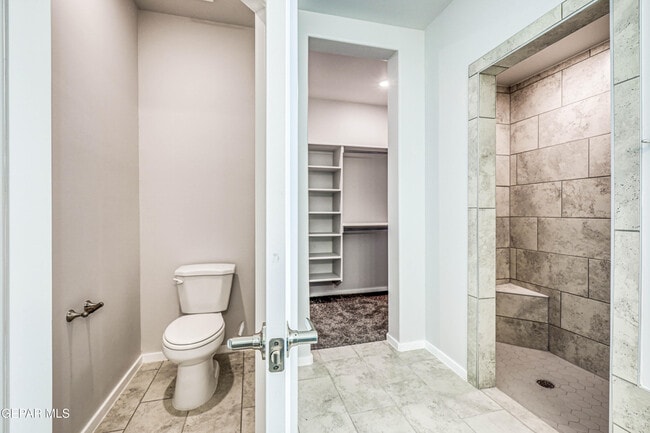 Building Photo - 916 Pettus Pl