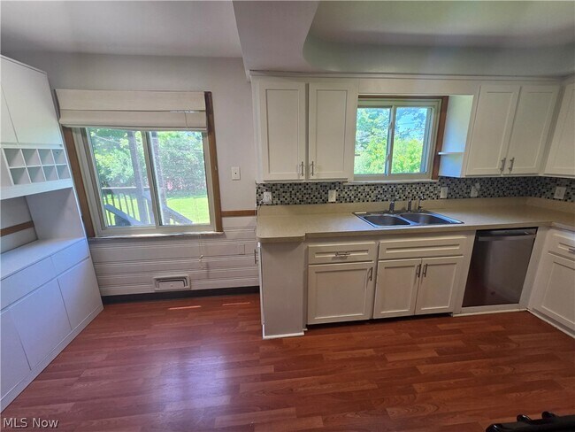 Building Photo - 2536 Claver Rd