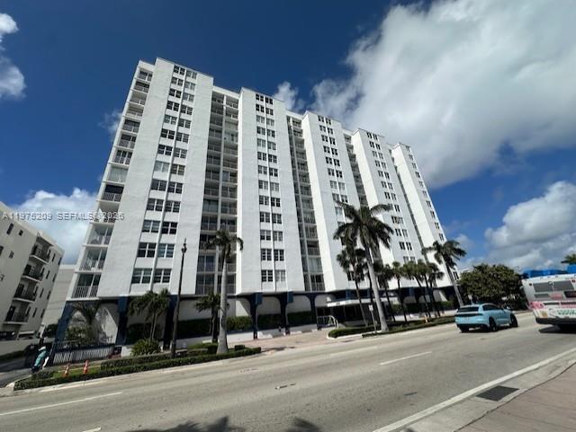 Building Photo - 6450 Collins Ave
