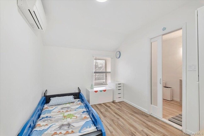 Building Photo - 75 Oakland Ave