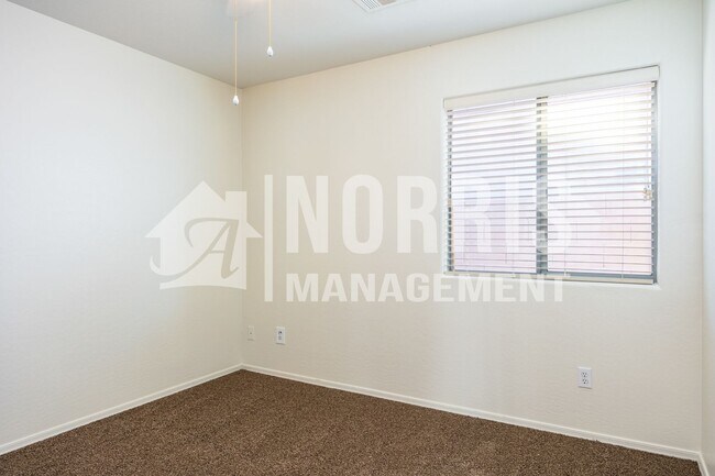 Building Photo - Beautiful Home with a Freshly Updated Pool...