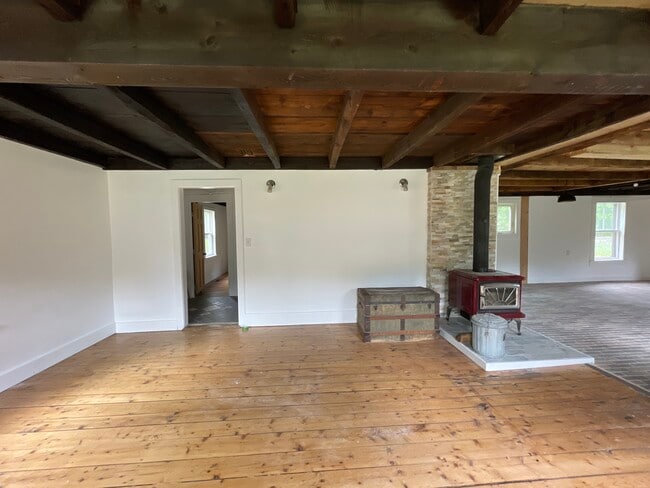 Building Photo - Buxton