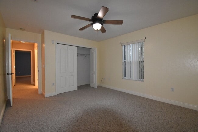 Building Photo - Beautiful 4BR/3BA Home with 2 Car Garage and Private Backyard