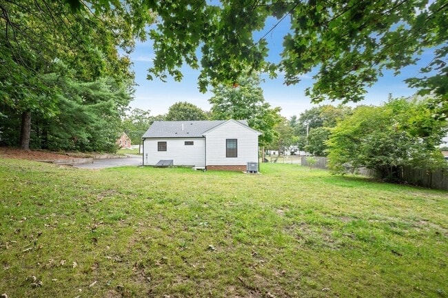 Building Photo - 19 Whitehorse Rd