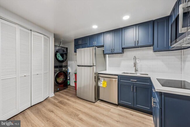 Building Photo - 11712 Seven Locks Rd