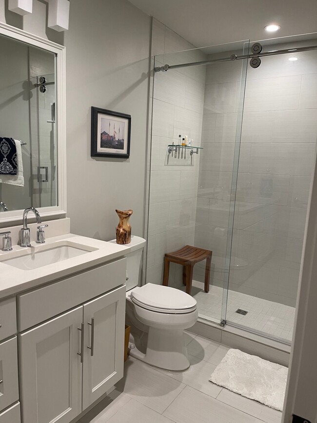 Main bathroom double vanity - 731 Saint Charles Ave