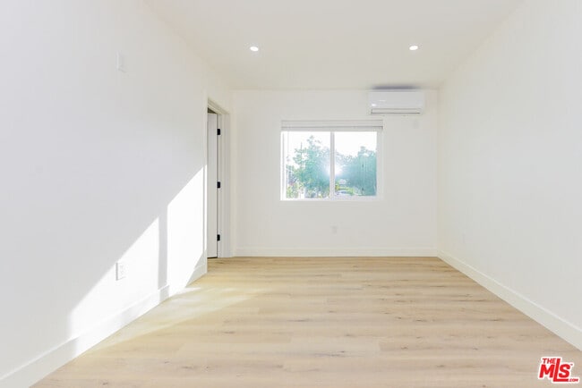 Building Photo - 1739 252nd St