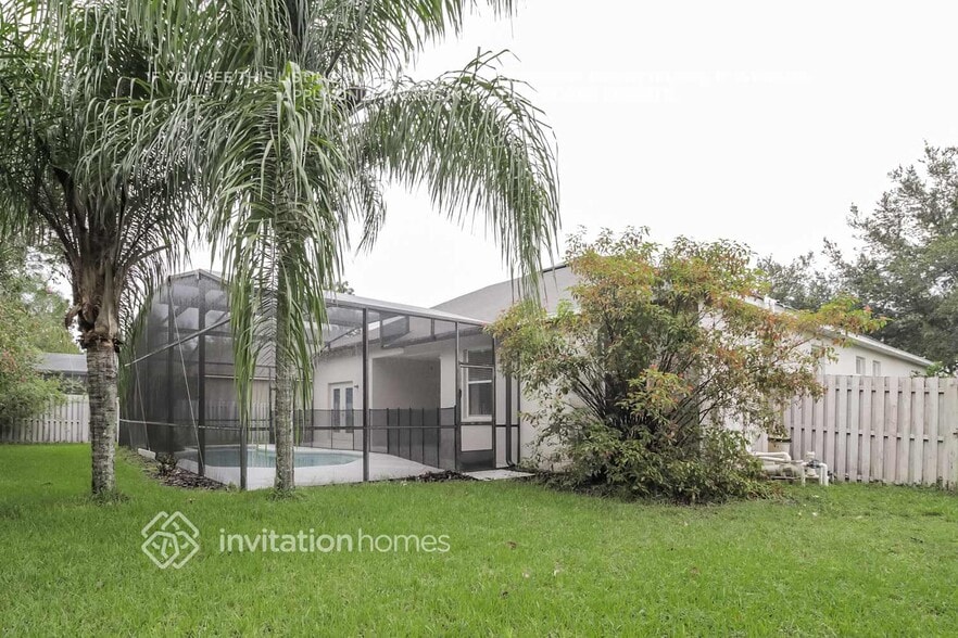 Building Photo - 5390 Red Leaf Ct