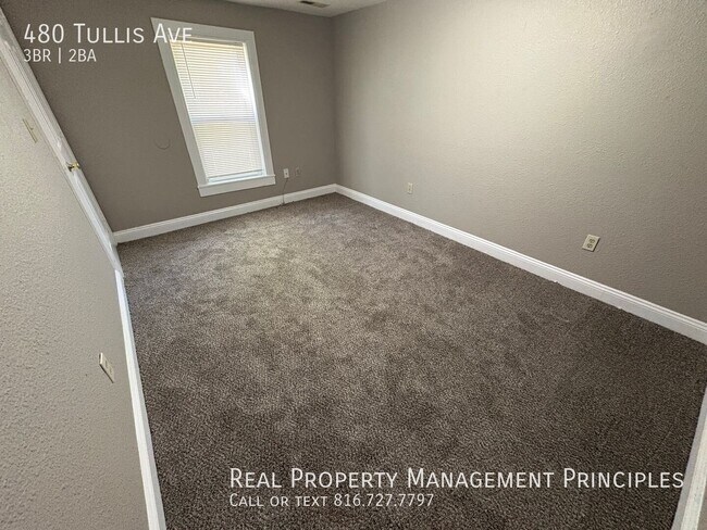 Building Photo - 480 Tullis Ave