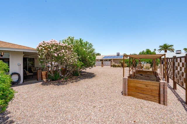 Building Photo - 10314 W Sierra Dawn Dr
