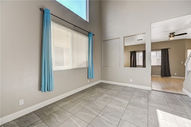 Building Photo - 971 Whispering Grove Ave