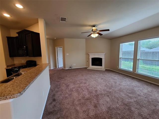 Building Photo - 512 Basswood Ln