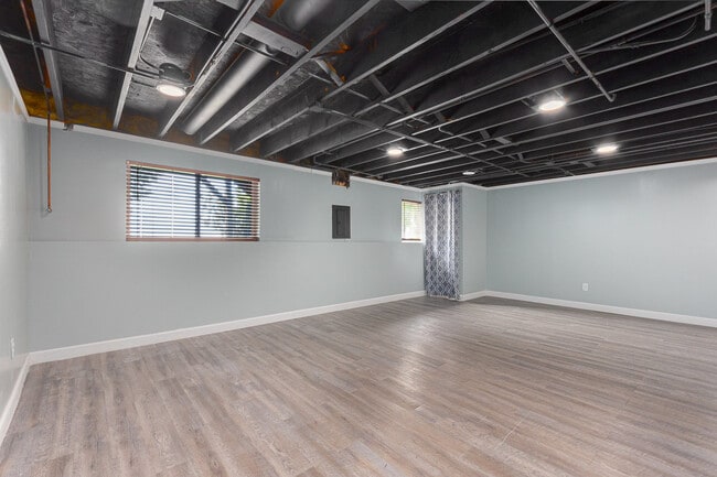 Building Photo - 182 Malibu Dr